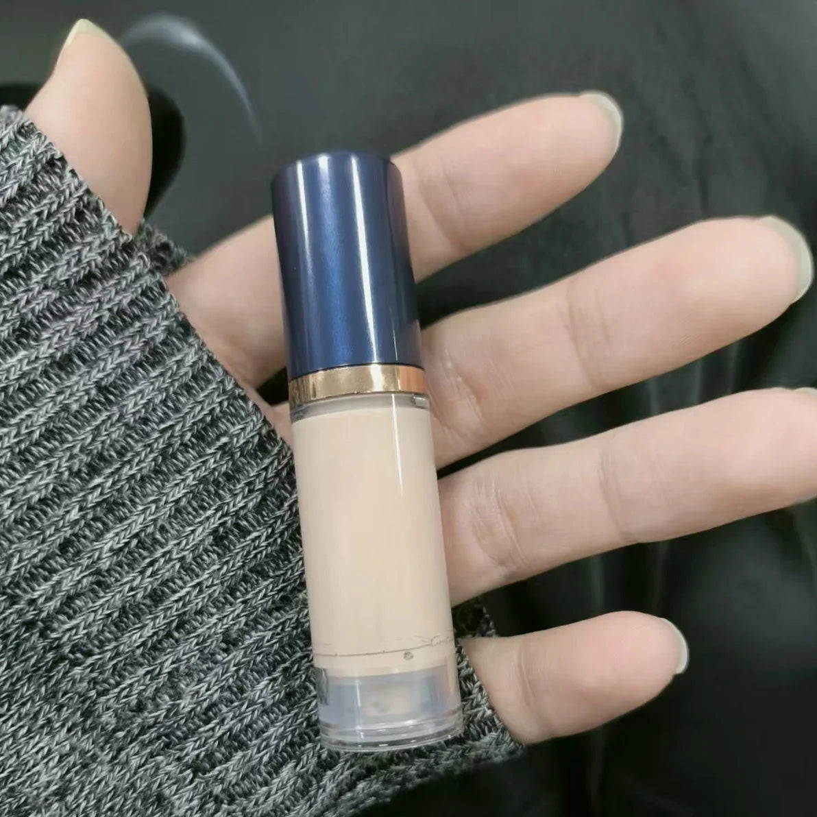 Fond de teint liquide imperméable à couverture complète, 2 pièces, bouffée de poudre triangulaire noire, finition mate longue durée, cernes et couverture imperfections