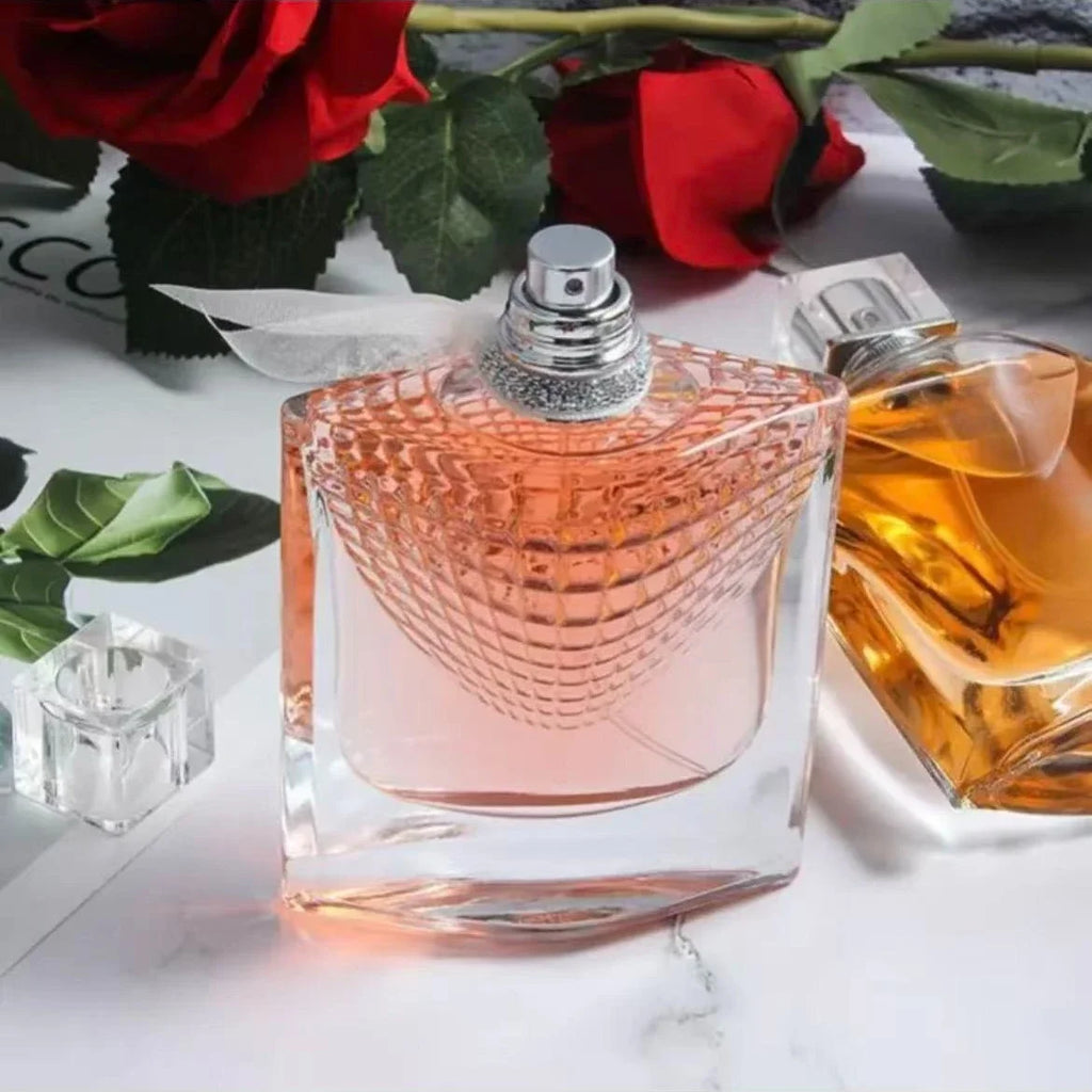 Parfum de marque 75 ml, senteur florale douce et élégante, parfum longue durée avec une sensation douce et sucrée, choix idéal pour une date.